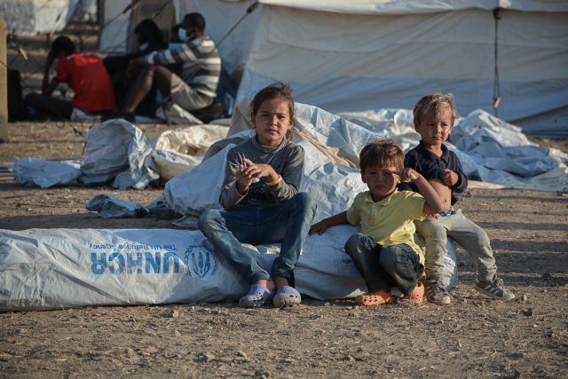 Η Αυστρία στέλνει 400 πλήρως εξοπλισμένα καταλύματα στη Μόρια