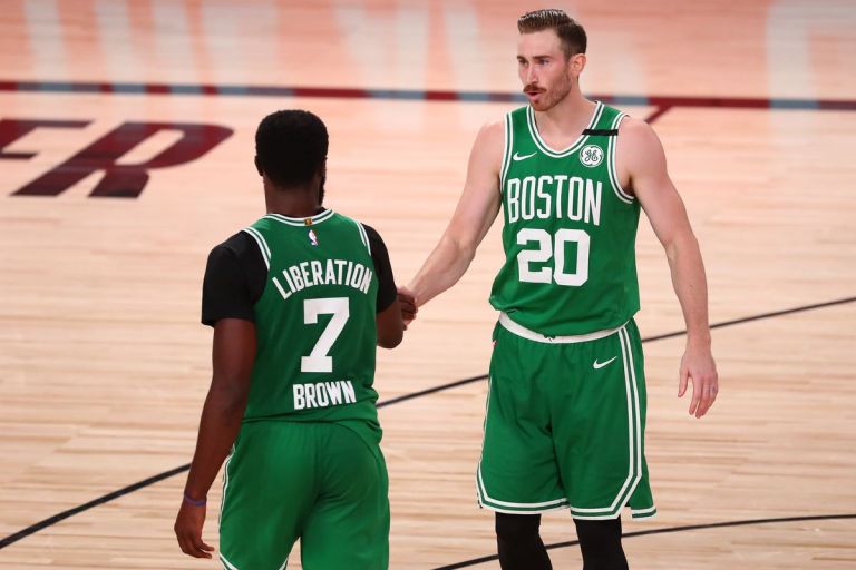 Πήραν ανάσα οι Σέλτικς: 117-106 τους Χιτ