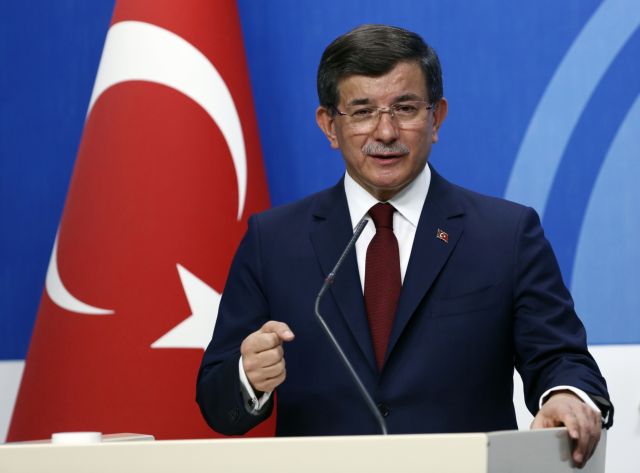 Ο Νταβούτογλου «ξεγυμνώνει» τον Ερντογάν: Προτιμά την ισχύ από τη διπλωματία