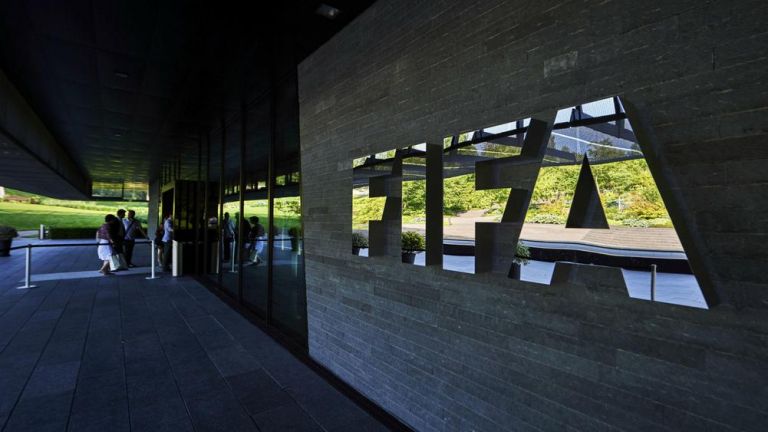 FIFA: Η πανδημία μπορεί να κοστίσει 14 δισ. δολάρια