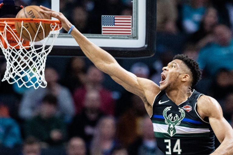 «Είναι ο Γιάννης Αντετοκούνμπο ο σπουδαιότερος έλληνας αθλητής στην ιστορία;»