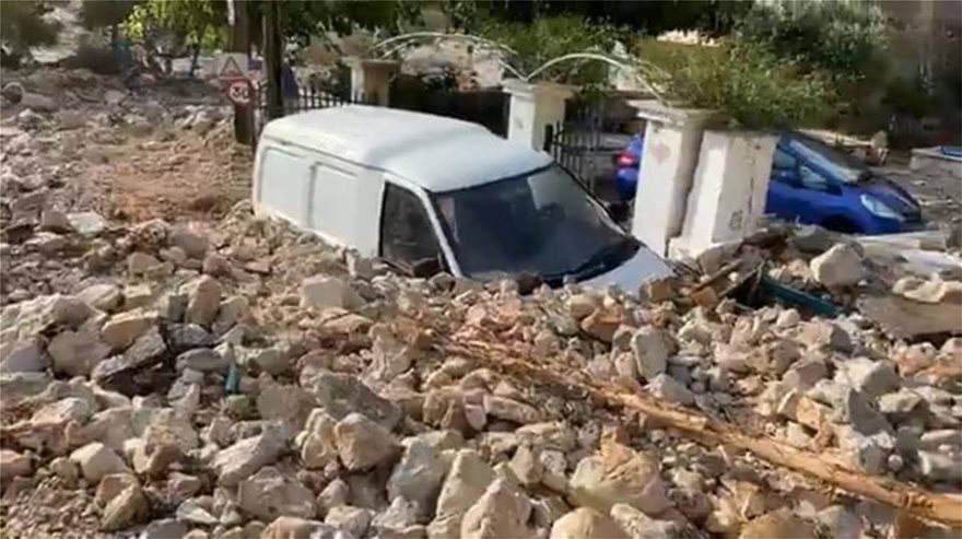 Ιανός: Μεγάλες καταστροφές σε Κεφαλονιά και Κρήτη – Θρίλερ με τους τρεις αγνοούμενους στην Καρδίτσα –