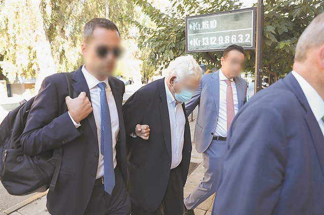 Η ώρα της κρίσης για το σκάνδαλο της Folli Follie