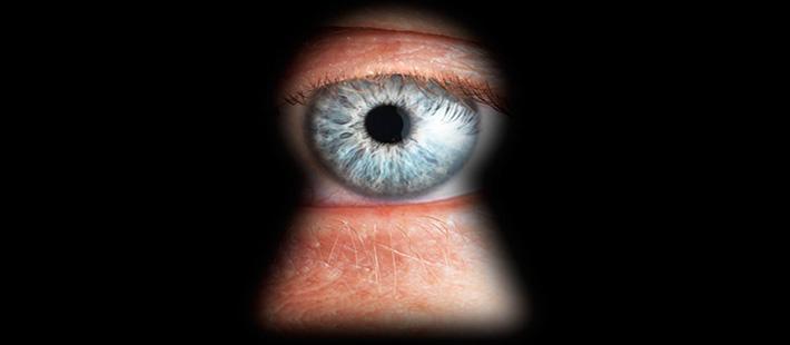 Ο… Big Brother βρίσκεται έξω, η υποκρισία είναι βαθιά χωμένη στην κοινωνία