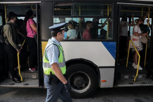 «Γολγοθάς» στα λεωφορεία: Μία ώρα αναμονή και ο απόλυτος συνωστισμός