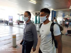 Ολυμπιακός : Στην Ελλάδα ο Μοχάμεντ Ντρέγκερ: «Μεγάλο βήμα για εμένα, να πετύχουμε σπουδαία πράγματα»