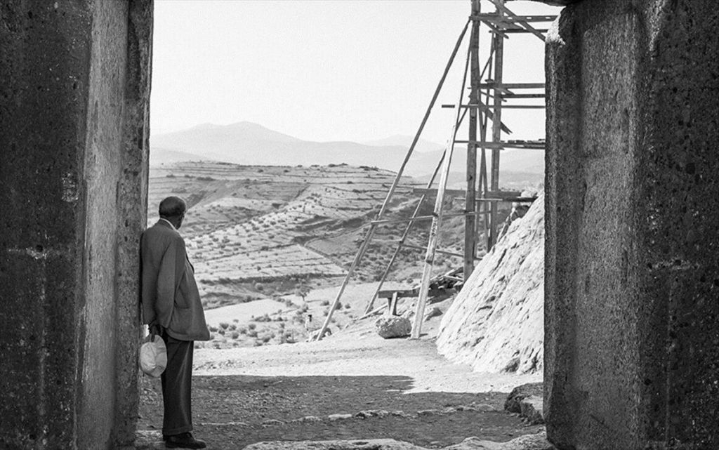 «Εδώ είναι το χασάπικο»: ο Καζαντζάκης στις Μυκήνες