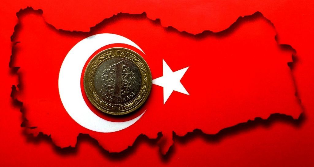 Bloomberg: Νέο ιστορικό χαμηλό για την τουρκική λίρα