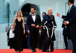 77ο Φεστιβάλ Βενετίας: Ποιες έκλεψαν την παράσταση στο κόκκινο χαλί