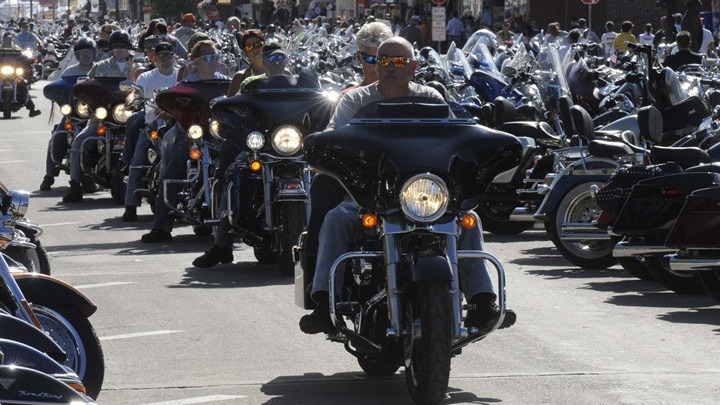 Κοροναϊος: Συγκέντρωση μηχανόβιων συνδέεται με 200.000 και πλέον κρούσματα στις ΗΠΑ