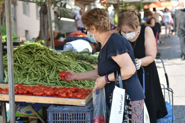 Σε ποιες επιβαρυμένες από κοροναϊό περιοχές επαναλειτουργούν οι λαϊκές αγορές