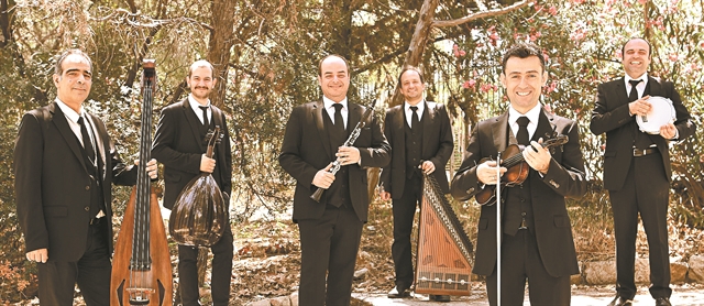 «Τραγουδάς την παράδοση με τη φυσικότητα που ερωτεύεσαι»