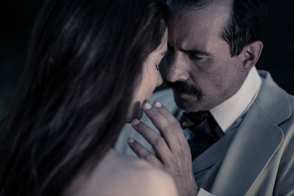 «Ιστορία χωρίς Όνομα»: Η βραβευμένη παράσταση στο Ίδρυμα Μιχάλης Κακογιάννης