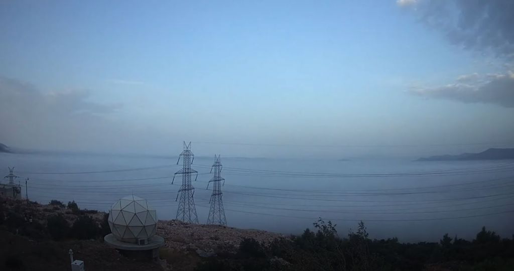 Καιρός: Πυκνή ομίχλη κάλυψε την Αθήνα