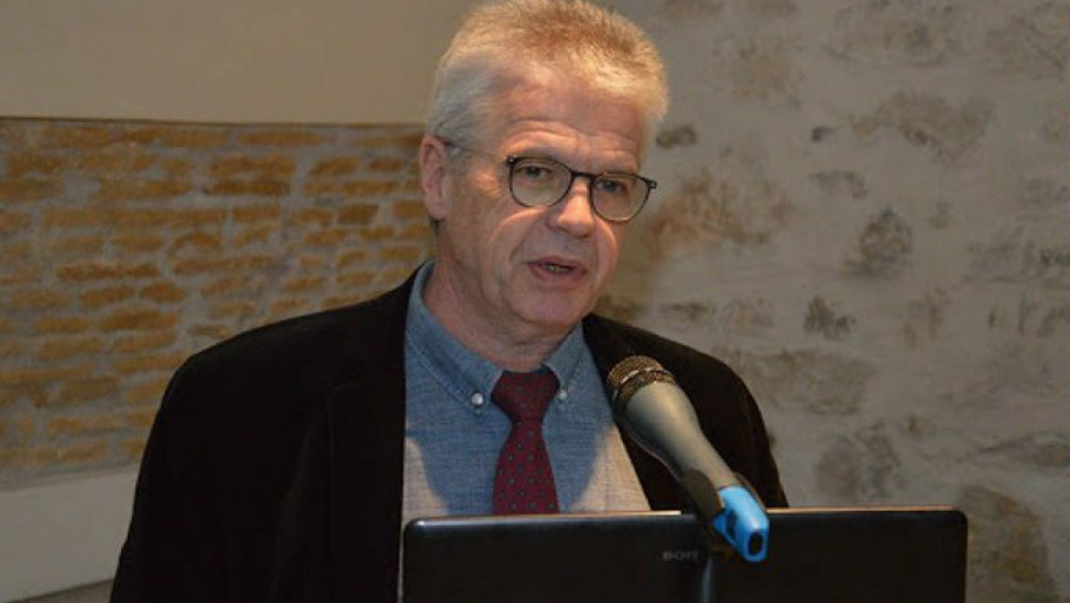 Γώγος στο MEGA: Μικρή η πιθανότητα μετάδοσης κοροναϊού αν φορούν όλοι μάσκα