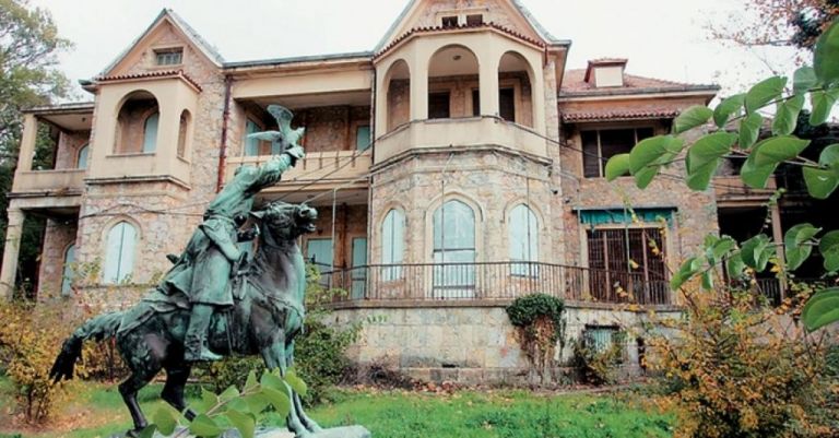 Τατόι: Σύσκεψη υπό τη Μενδώνη για την πορεία των έργων αποκατάστασης