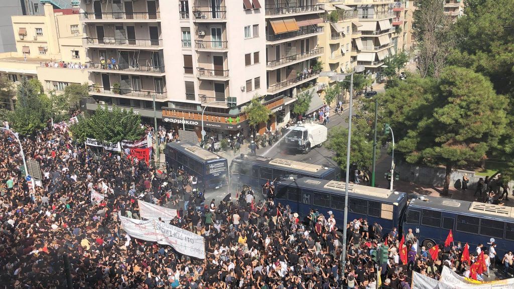 Πώς έγινε η απρόκλητη επίθεση των αστυνομικών στους διαδηλωτές στο Εφετείο