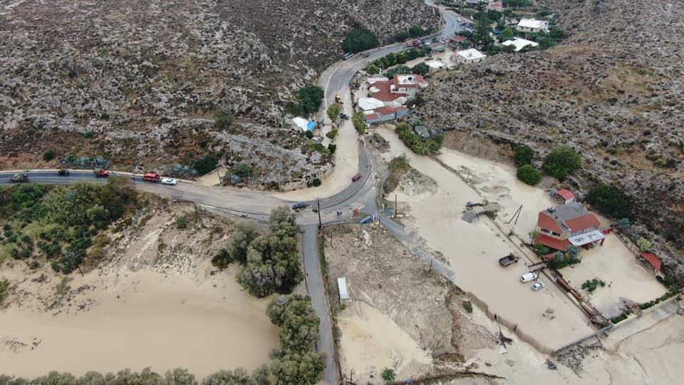 Εικόνες βιβλικής καταστροφής στην Κρήτη – Παράτολμη διάσωση γυναίκας