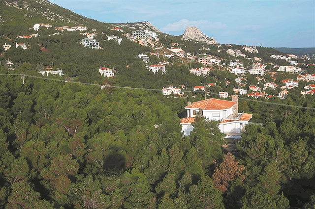 Παράθυρο λίγων ημερών για τα αυθαίρετα