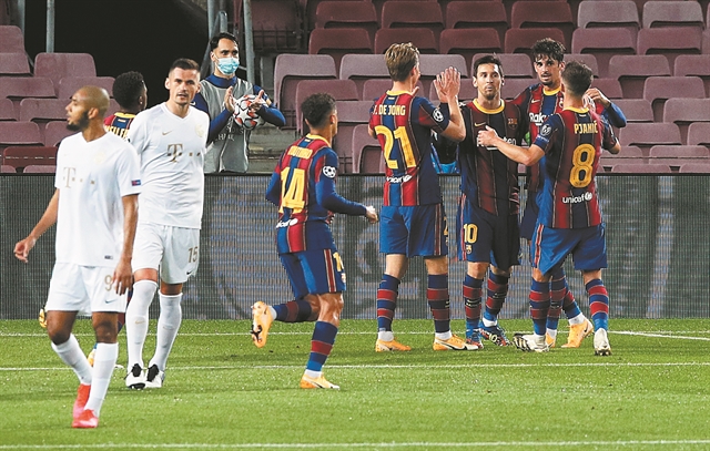 Με το δεξί η νέα αγία τριάδα