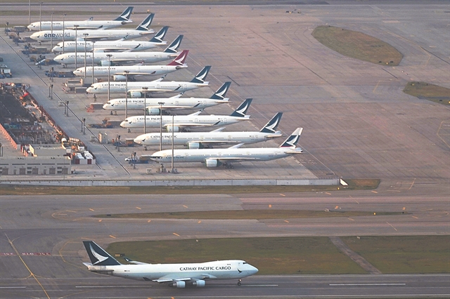 Θύελλα ζημιών, απολύσεων για αεροπορικές εταιρείες