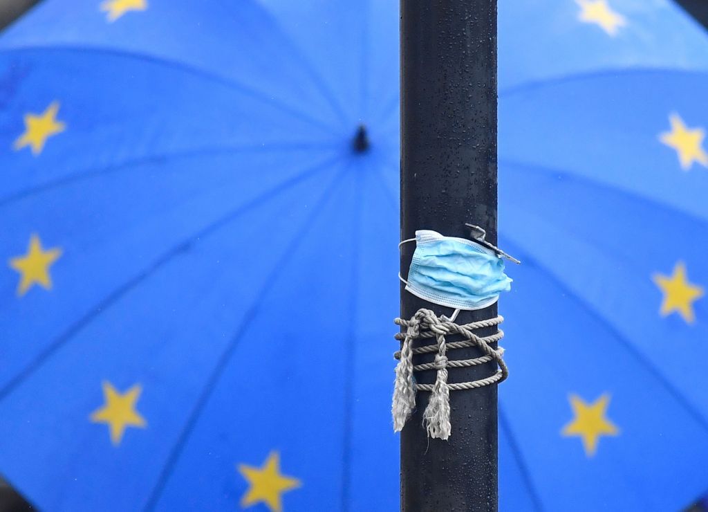 Κοροναϊός: Το εμβόλιο δε θα φέρει την «επιστροφή στην κανονικότητα»