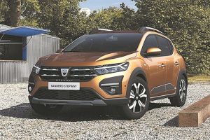 Ενα σκαλί πιο πάνω