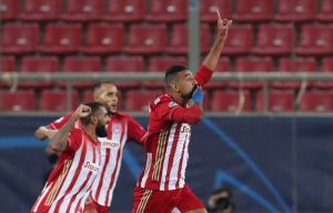 Τρέλανε την Ευρώπη ο Θρύλος (1-0)