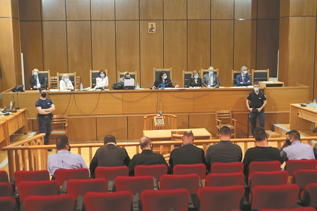 Στο εδώλιο ξανά η Χρυσή Αυγή