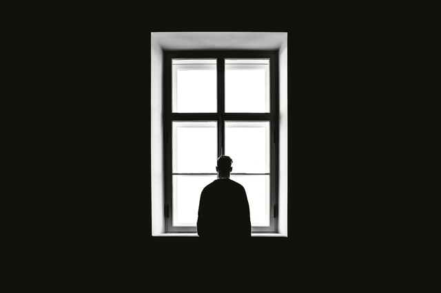 Από το lockdown στο locked-in