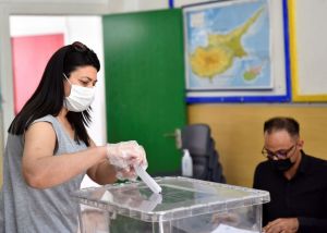 «Εκλογές» στα Κατεχόμενα: Έκλεισαν οι κάλπες