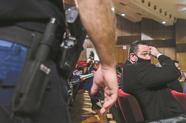 Τα τρικ τελείωσαν, οι ποινές έρχονται