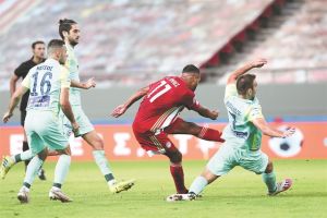 Πάρτι με… ντι τζέι τον Ελ Αραμπί