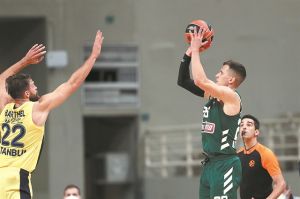 Τρεις αναβολές λόγω των μέτρων