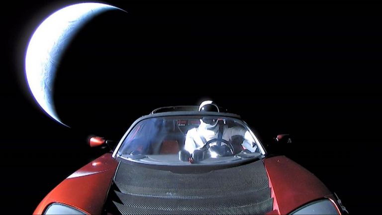 Έλον Μασκ : Το κόκκινο Tesla του μόλις προσπέρασε τον Άρη | tanea.gr