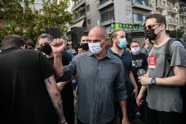 Γιάνης Βαρουφάκης : Ζητά την παραίτηση Χρυσοχοΐδη για τα επεισόδια στο Εφετείο