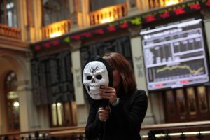 Κοροναϊός : Με πτώση άνοιξε το Χρηματιστήριο Αθηνών – Πώς κινείται η Ευρώπη