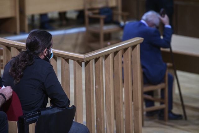 Δίκη Χρυσής Αυγής : Ο Μπαρμπαρούσης πήγε ως μάρτυρα υπεράσπισης τον πατέρα του