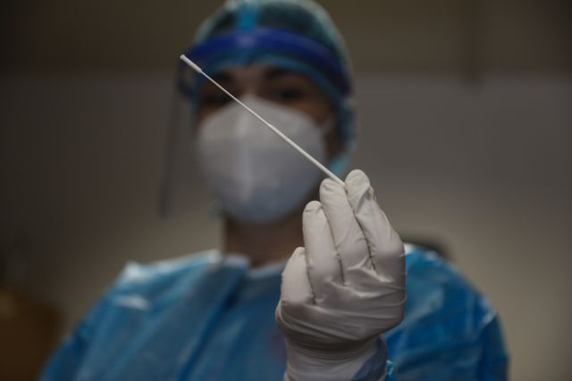 Αποκάλυψη Μαγιορκίνη: «Δεν αποκλείεται να είναι 20.000 τα ενεργά κρούσματα»