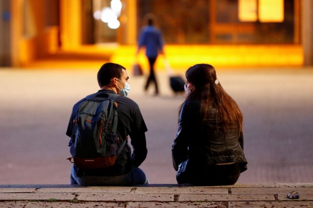 Κοροναϊός: «Μερικό lockdown» στην Ολλανδία