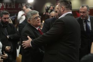 Προκλητικός ξανά ο Μιχαλολιάκος : «Με πηγαίνουν φυλακή για τις ιδέες μου»