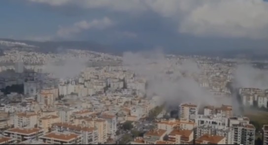 Σεισμός : Κατέρρευσαν κτίρια στη Σμύρνη - Φόβος για νεκρούς | tanea.gr