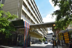 Συναγερμός στον Ευαγγελισμό: Ανήλικος το έσκασε μόλις έμαθε ότι έχει κοροναϊό