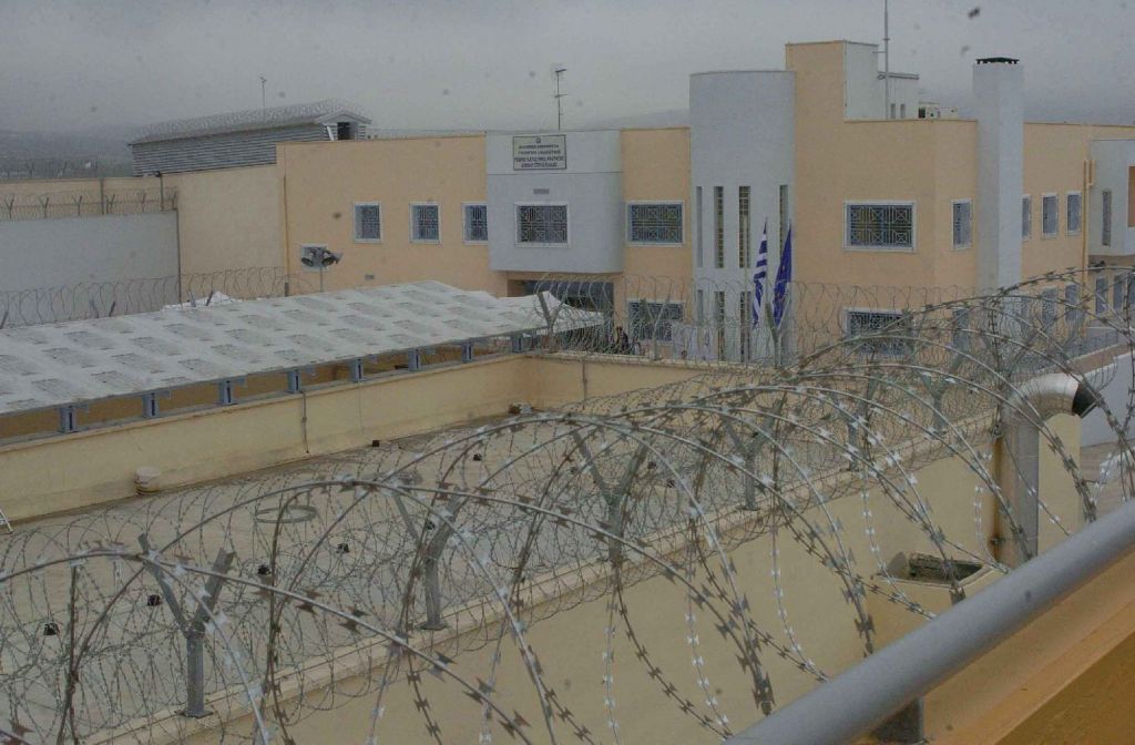 Σε 10 κελιά καραντίνας στις φυλακές Δομοκού Μιχαλολιάκος και Σία
