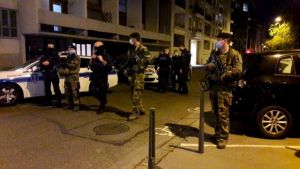 Επίθεση στη Λιόν: Χαροπαλεύει ο Έλληνας ιερέας – Συνελήφθη ύποπτος