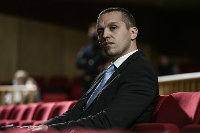 Προκλητικός ο Κασιδιάρης – Δηλώνει αθώος και προσπαθεί να εμπλέξει πολιτικά πρόσωπα