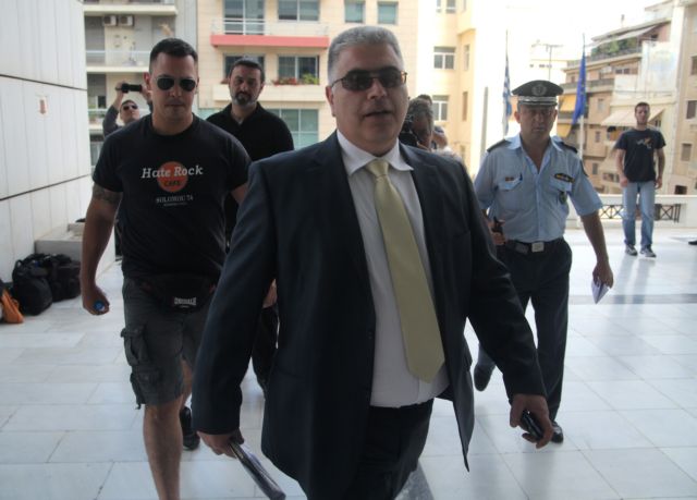Νίκος Κούζηλος: Ο βουλευτής με την εγκληματική δράση και μετά τη δολοφονία Φύσσα