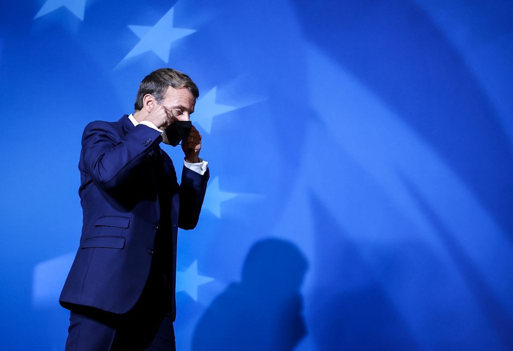 Μακρόν: Υπόθεση ισλαμικής τρομοκρατίας ο αποκεφαλισμός του καθηγητή