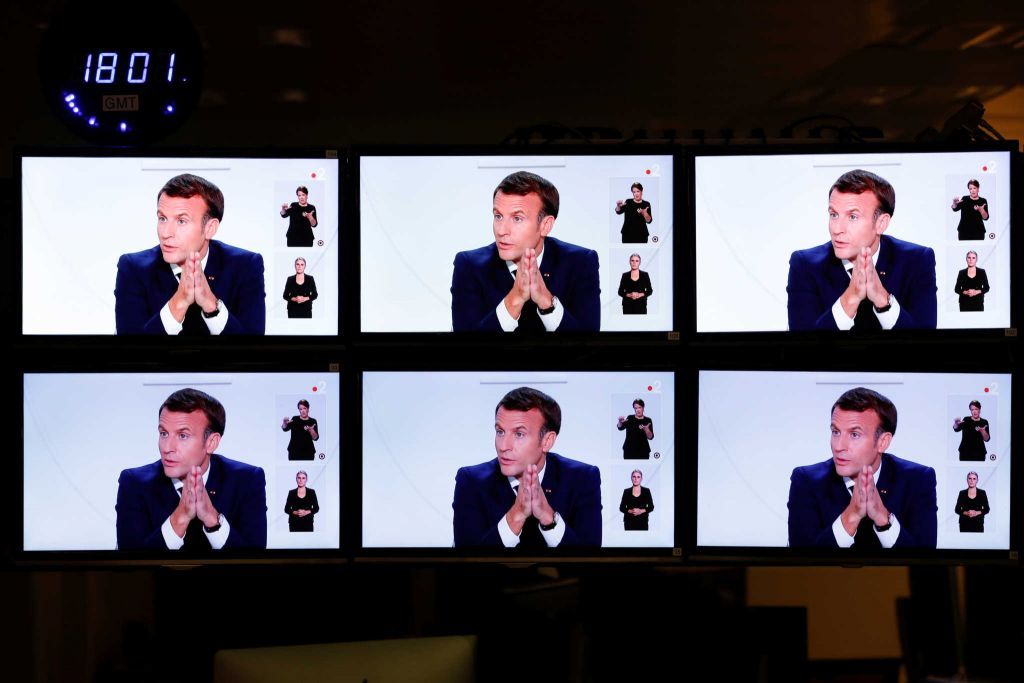 Μακρόν: Απαγόρευση νυχτερινής κυκλοφορίας στο Παρίσι και άλλες 8 πόλεις