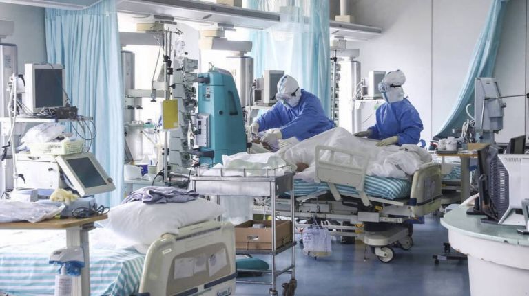 Κοροναϊός : Δραματική αύξηση στις νοσηλείες το τελευταίο 10ήμερο | tanea.gr